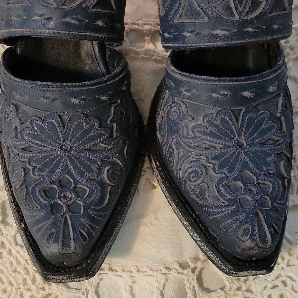 Womens Distressed Navy Leather Applique Shootie - Picture 3 of 14